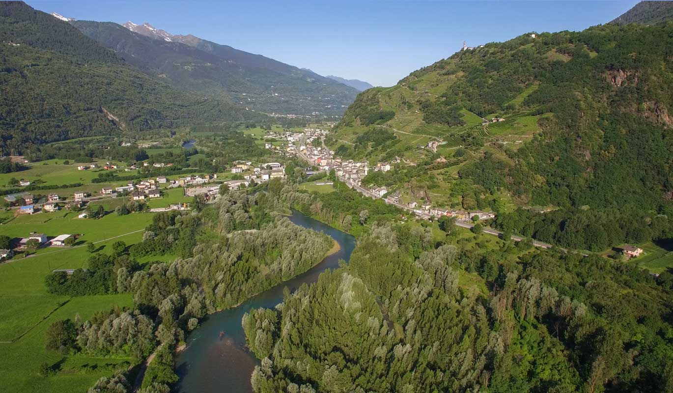 San Giacomo di Teglio e fiume Adda